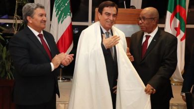 صورة تكريم خاص للاعلامي جورج قرداحي في الجزائر