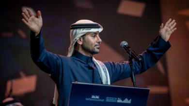 صورة فؤاد عبدالواحد وجمهور أبها يشعلان أجواء مسرح جامعة الملك خالد