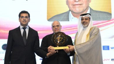 صورة تكريم المنتج صادق الصبّاح في الملتقى الإعلامي العربي الـ21 في بيروت