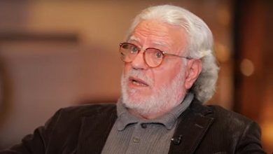 صورة أيمن زيدان يرفض قرار فصل الكاتب حسن م. يوسف: “أديب حر ومسكون بهموم الناس”